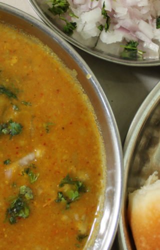 Street Style Pav Bhaji Recipe in Hindi