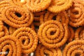 mix-atta-chakli-recipe-diwali-snacks