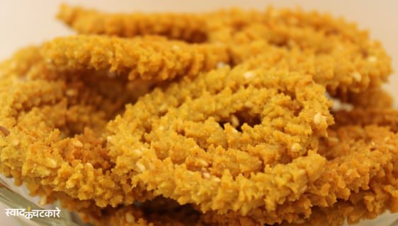 Step-by-Step Recipe for Crispy Garlic Chakli
